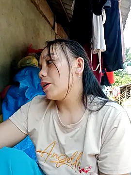 vanvan005 online show from May 15, 2026, 11:56 pm