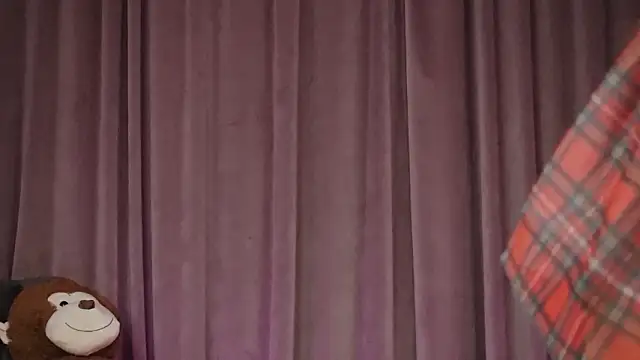 ZariaaVera online show from March 15, 2026, 8:59 pm