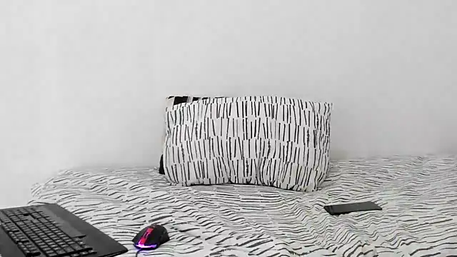 Snapshot of nictah chatting on January 17, 2026, 9:36 am nictah online show from January 17, 2026, 9:36 am