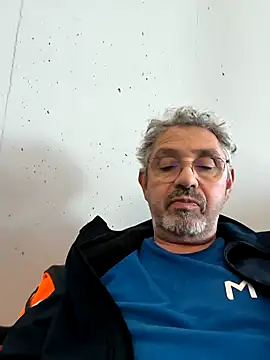 Snapshot of Jacquouille06500 chatting on January 14, 2026, 12:33 pm Jacquouille06500 online show from January 14, 2026, 12:33 pm