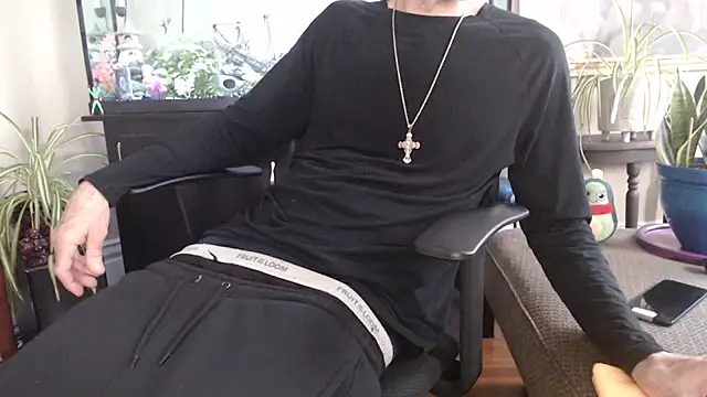 EspanolVato online show from April 8, 2026, 9:15 pm