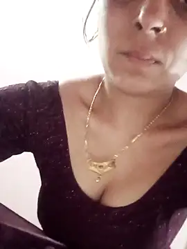 Hot ree85 online show from May 14, 2026, 1:29 pm