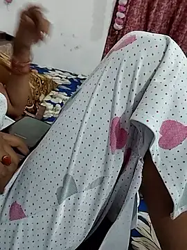 Snapshot of Night-Couple2 chatting on March 7, 2026, 8:22 am Night-Couple2 online show from March 7, 2026, 8:22 am