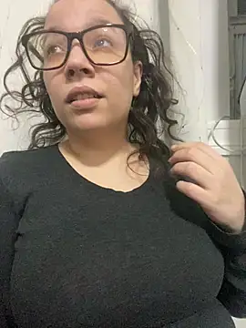 bellakay19 online show from January 16, 2026, 2:15 am