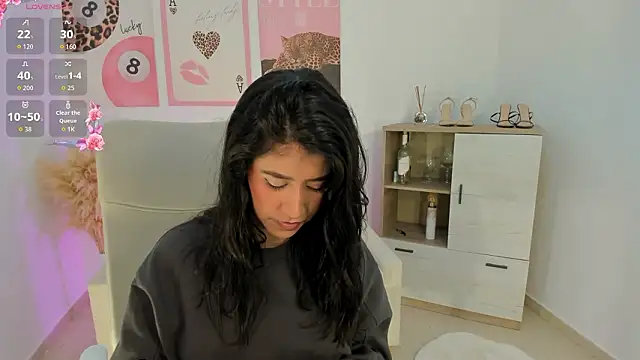 Sussan Monroe online show from March 10, 2026, 9:14 am