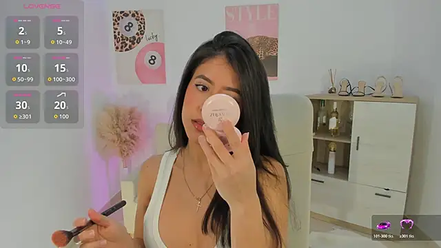 Sussan Monroe online show from April 8, 2026, 9:42 am