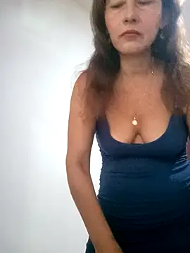 Snapshot of Salome_69 chatting on April 7, 2026, 1:22 pm Salome 69 online show from April 7, 2026, 1:22 pm