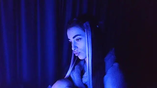 Snapshot of Vlada_Elfie chatting on February 2, 2026, 8:51 pm Vlada Elfie online show from February 2, 2026, 8:51 pm