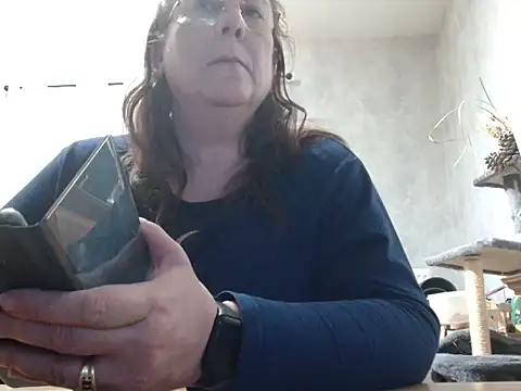 xmyriamx online show from February 23, 2026, 8:28 pm