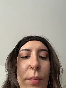 Snapshot of alesziarose_ chatting on January 18, 2026, 10:13 pm alesziarose online show from January 18, 2026, 10:13 pm