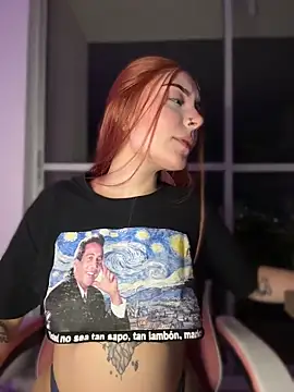 alesziarose  online show from April 12, 2026, 12:37 am