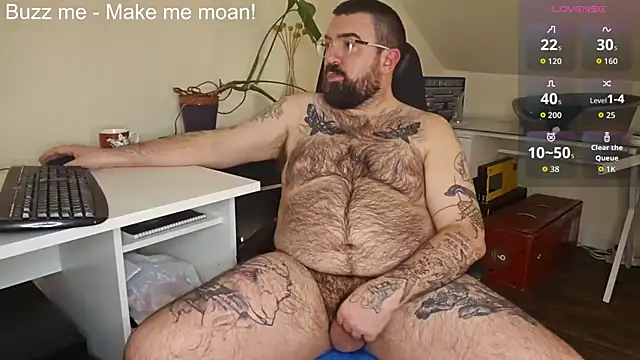 Snapshot of chriscubxxx chatting on February 17, 2026, 7:09 pm chriscubxxx online show from February 17, 2026, 7:09 pm