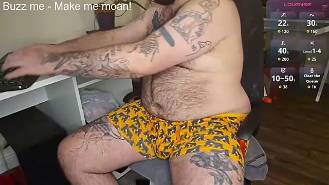 Snapshot of chriscubxxx chatting on February 24, 2026, 7:45 pm chriscubxxx online show from February 24, 2026, 7:45 pm