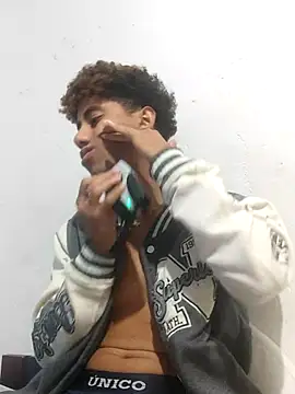 Snapshot of Wild_and_Sweets chatting on March 29, 2026, 9:37 pm Wild and Sweets online show from March 29, 2026, 9:37 pm