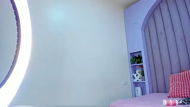 AmberStonne   online show from February 16, 2026, 2:18 am