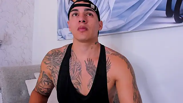 Snapshot of MassimoCo_ chatting on February 5, 2026, 9:47 am MassimoCo online show from February 5, 2026, 9:47 am