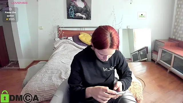 Lily Viola online show from April 4, 2026, 1:30 pm