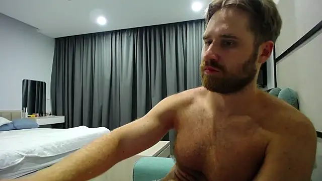 LorenzoLux online show from April 11, 2026, 7:51 pm