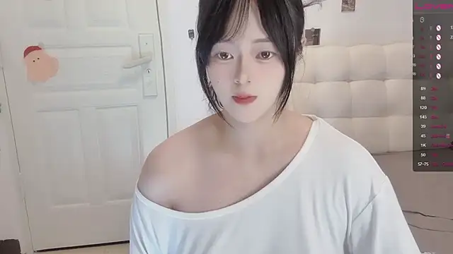 sunny-ly online show from April 10, 2026, 6:45 pm