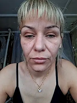 Snapshot of MissKryss chatting on February 19, 2026, 3:46 am MissKryss online show from February 19, 2026, 3:46 am