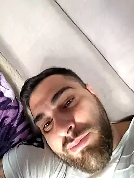 Snapshot of Attila98 chatting on February 25, 2026, 9:13 pm Attila98 online show from February 25, 2026, 9:13 pm