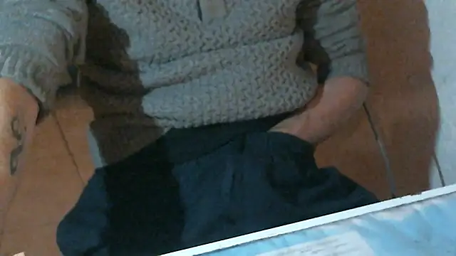 Snapshot of Renard0909 chatting on January 6, 2026, 5:16 pm Renard0909 online show from January 6, 2026, 5:16 pm