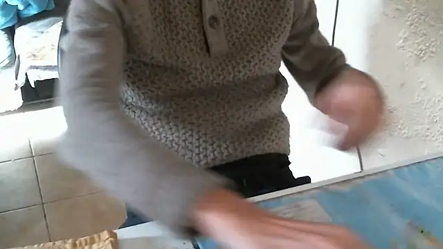 Snapshot of Renard0909 chatting on January 7, 2026, 11:45 am Renard0909 online show from January 7, 2026, 11:45 am