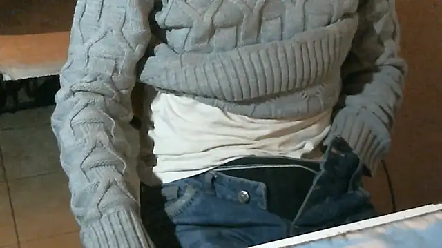 Snapshot of Renard0909 chatting on January 11, 2026, 9:03 am Renard0909 online show from January 11, 2026, 9:03 am