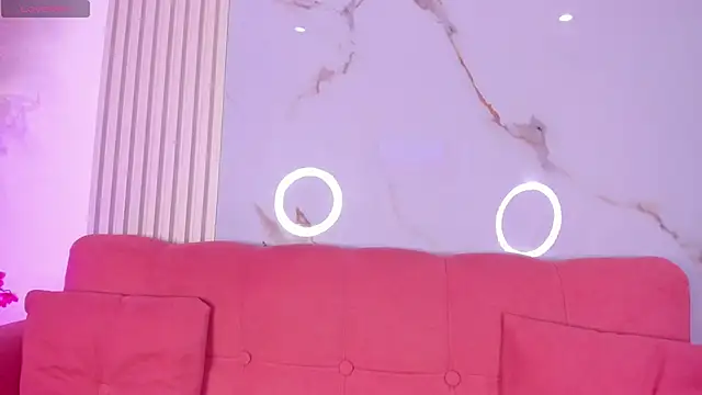 NatashaTaylor1 online show from April 14, 2026, 10:38 pm