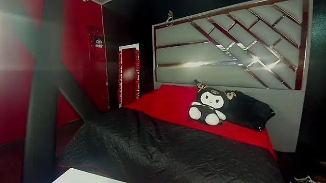 Mia Miller001 online show from February 19, 2026, 7:21 pm