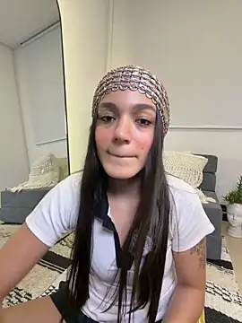 Snapshot of EVA_WILD1 chatting on February 20, 2026, 12:40 am EVA WILD1 online show from February 20, 2026, 12:40 am