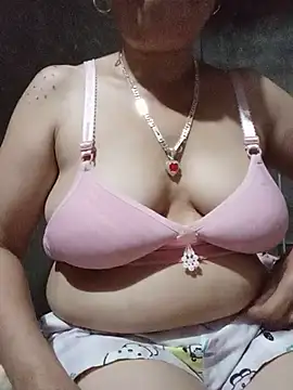 Snapshot of Agnes-baby chatting on June 24, 2026, 11:53 am Agnes-baby online show from June 24, 2026, 11:53 am
