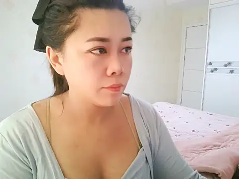 XQ-01 online show from January 10, 2026, 11:42 pm