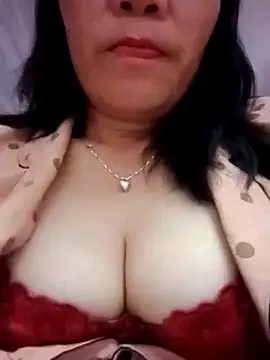 Snapshot of YINA-6969 chatting on January 14, 2026, 11:49 am YINA-6969 online show from January 14, 2026, 11:49 am