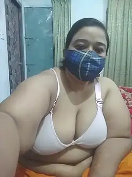 momo loves online show from March 4, 2026, 5:52 pm