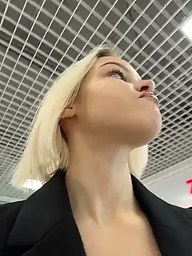 AshleyMur online show from February 16, 2026, 4:30 am