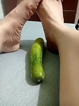 Snapshot of LINSA20 chatting on February 23, 2026, 2:36 pm LINSA20 online show from February 23, 2026, 2:36 pm