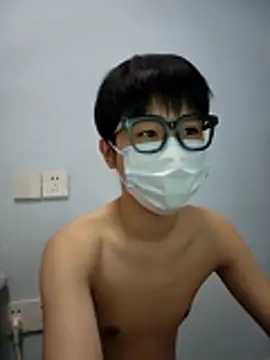 Snapshot of tinKKKKKKL chatting on February 18, 2026, 9:05 am tinKKKKKKL online show from February 18, 2026, 9:05 am