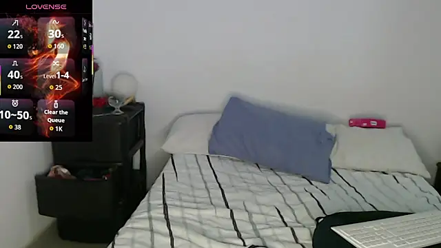 AuraFuego online show from April 5, 2026, 11:07 am