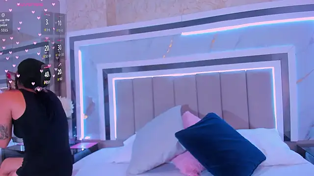 IsaBlue online show from February 18, 2026, 2:24 pm