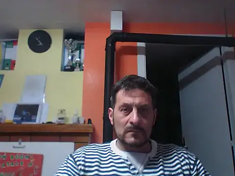 Snapshot of colosone chatting on February 18, 2025, 3:54 pm colosone online show from February 18, 2025, 3:54 pm