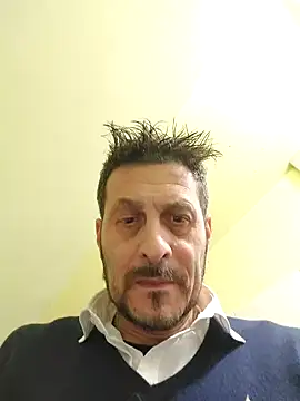 Snapshot of colosone chatting on February 20, 2025, 5:40 pm colosone online show from February 20, 2025, 5:40 pm