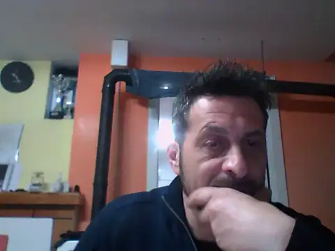 Snapshot of colosone chatting on February 23, 2025, 9:26 pm colosone online show from February 23, 2025, 9:26 pm