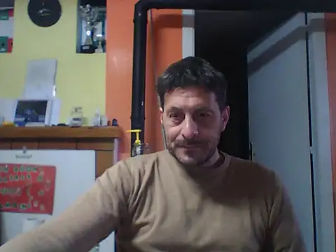 Snapshot of colosone chatting on February 26, 2025, 7:20 am colosone online show from February 26, 2025, 7:20 am