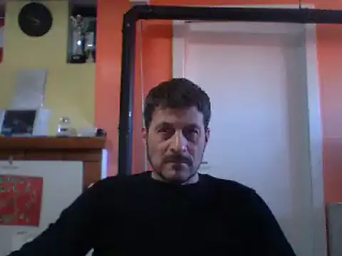 Snapshot of colosone chatting on March 6, 2025, 2:51 pm colosone online show from March 6, 2025, 2:51 pm