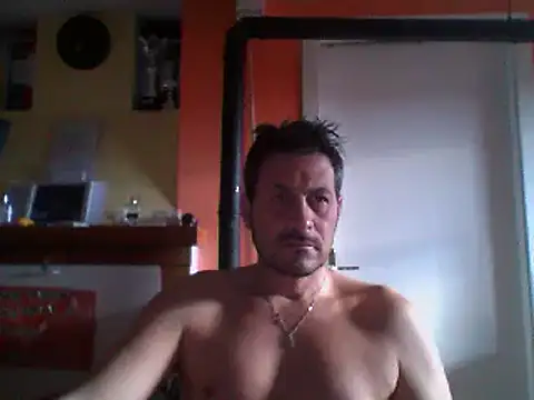 Snapshot of colosone chatting on March 10, 2025, 6:38 am colosone online show from March 10, 2025, 6:38 am