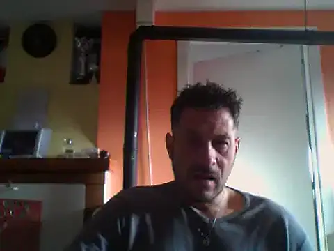 Snapshot of colosone chatting on March 12, 2025, 6:51 am colosone online show from March 12, 2025, 6:51 am