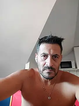 Snapshot of colosone chatting on September 16, 2025, 11:33 am colosone online show from September 16, 2025, 11:33 am