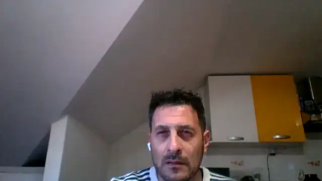 Snapshot of colosone chatting on November 4, 2025, 10:14 am colosone online show from November 4, 2025, 10:14 am