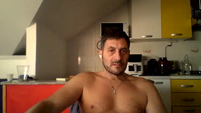 Snapshot of colosone chatting on November 5, 2025, 6:46 am colosone online show from November 5, 2025, 6:46 am